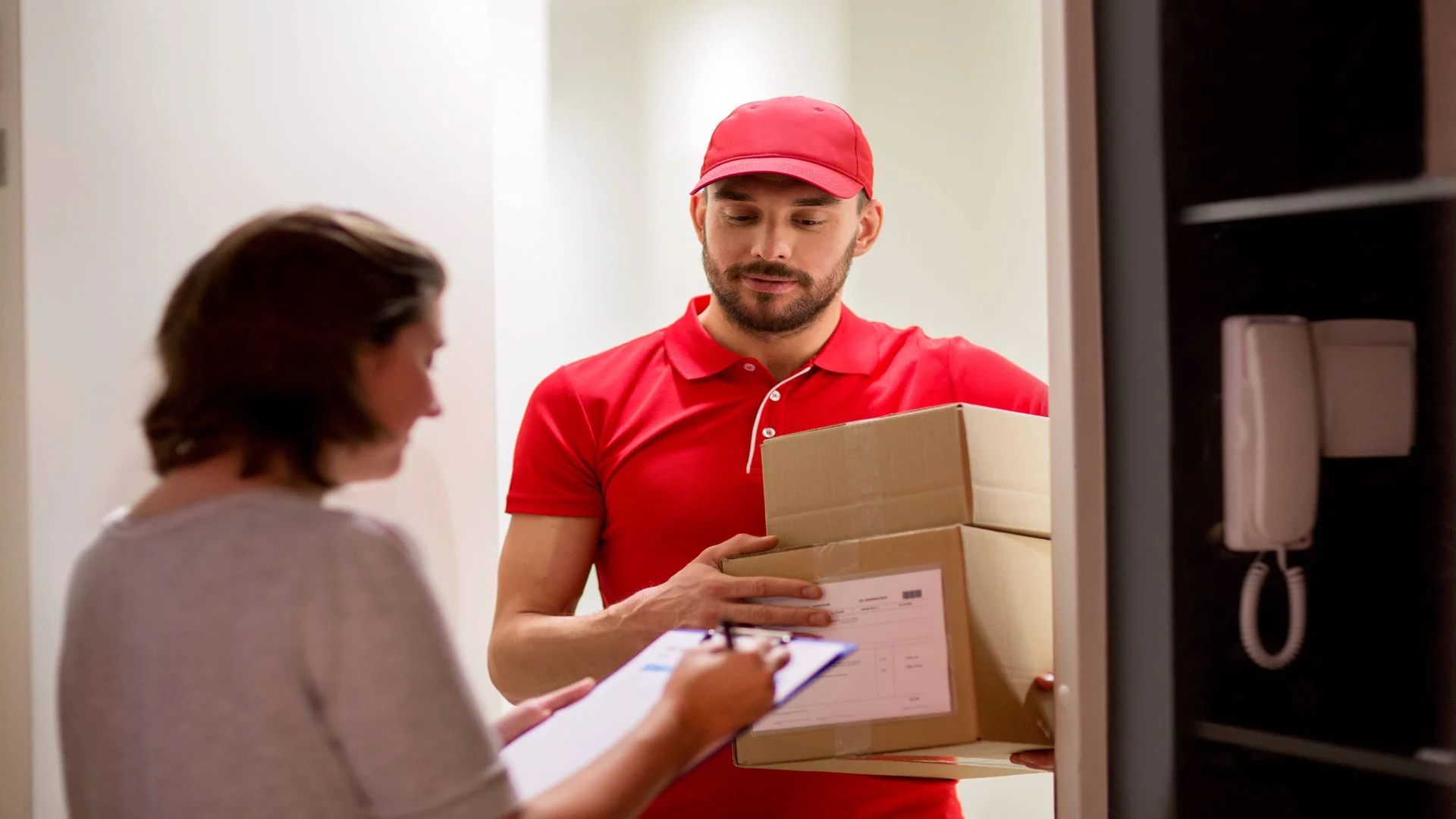 courier service in USA in visakahpatnam